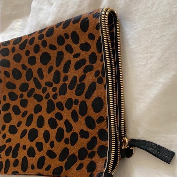 RARE Large Clare V. Clutch Pony Hair Cheetah. - Picture 4 of 4